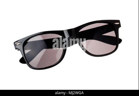 Una coppia di fogli piegati occhiali neri isolati su sfondo bianco. Foto Stock