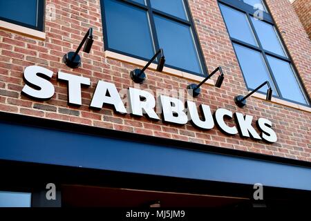 Caffè Starbucks hop esterno, Annapolis, MD, Stati Uniti d'America Foto Stock