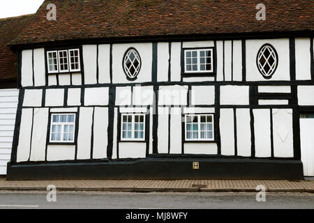 In bianco e nero con cornice in legno house , St Michael's Street, St Alban, Hertfordshire, Inghilterra, Regno Unito. Il XVII secolo la struttura di legno casa con alterazioni. Foto Stock