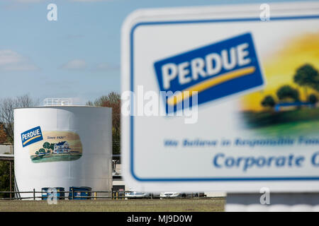 Un logo segno al di fuori della sede di Perdue Farms a Salisbury, Maryland, il 29 aprile 2018. Foto Stock