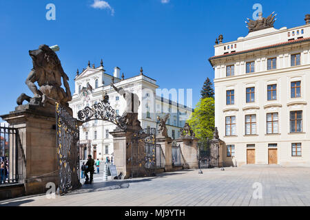 Matyasova brana, Arcibiskupsky palac, Prazsky hrad (UNESCO), Praha, Ceska republika Foto Stock