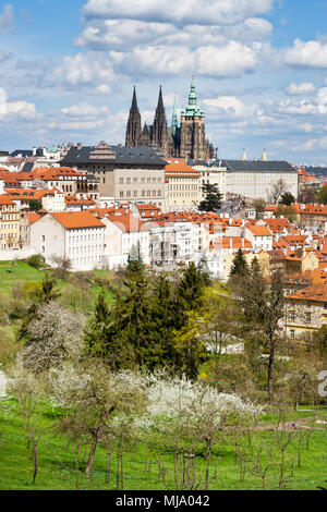 Petrin - Prazský hrad, chram sv. Vita di un quartiere di Mala Strana, Praha (UNESCO), Ceska republika Foto Stock