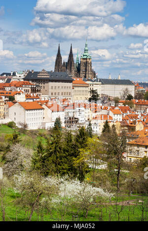 Petrin - Prazský hrad, chram sv. Vita di un quartiere di Mala Strana, Praha (UNESCO), Ceska republika Foto Stock