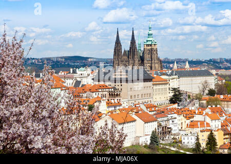 Petrin - Prazský hrad, chram sv. Vita di un quartiere di Mala Strana, Praha (UNESCO), Ceska republika Foto Stock