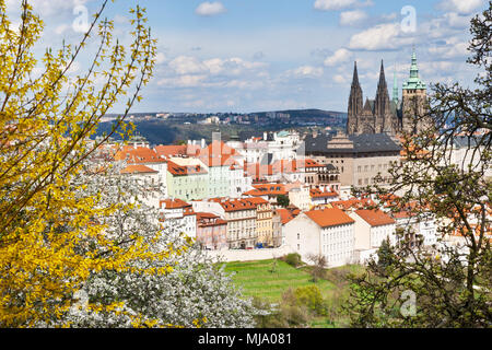 Petrin - Prazský hrad, chram sv. Vita di un quartiere di Mala Strana, Praha (UNESCO), Ceska republika Foto Stock