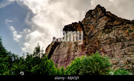 Immagine del Buddha sulla roccia per Kar Gah fiume Karakorum, Gilgit-Baltistan, Pakistan Foto Stock