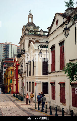 Portoghese architettura coloniale di San Lazzaro Chiesa di quartiere, Macao, Regione amministrativa speciale della Repubblica popolare cinese Foto Stock