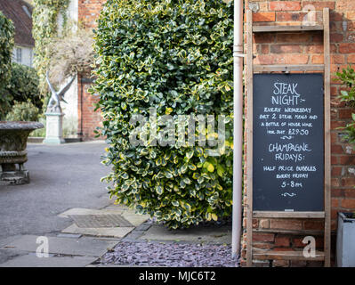 Thame, Oxfordshire inglese medievale città mercato di strade e di edifici Foto Stock