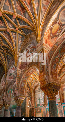 Soffitto decorato con dipinti angeli nel Tabernacolo Cappella, Capilla del Sagrario, Mezquita-Catedral de Cordoba o duomo della concezione di Foto Stock