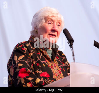 Shirley Williams, il candidato che è stato il lavoro, SDP e poi libdem,parla a Oxford Arts Festival Foto Stock