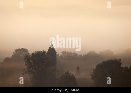 Chiesa di Zell vicino Großweil, Alpine foreland, Baviera, Germania, Foto Stock