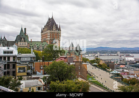 Vista della città con fortezza e lo Château Frontenac della città di Québec Foto Stock
