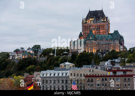 Vista della città con la fortezza e il Château Frontenac, della città di Québec Foto Stock