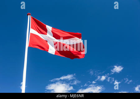 Il danese bandiera nazionale, 'Dannebrog' in Bølshavn, Europa, Danimarca, Bornholm Bølsbakke, Foto Stock