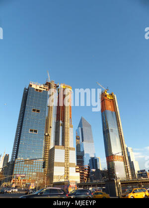 Alta residenziale sorge in costruzione in desiderabile Hell's Kitchen su Manhattan West Side Foto Stock