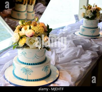 A tema tropicale Torta di Nozze Foto Stock