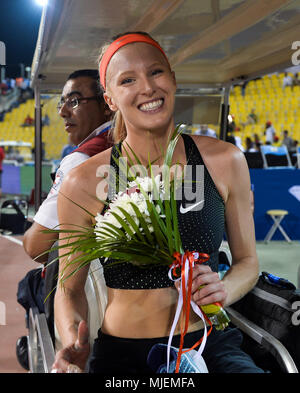 Doha in Qatar. Il 4 maggio, 2018. Sandi Morris di Stati Uniti d'America festeggia dopo la vittoria delle donne Pole Vault di 2018 Doha IAAF Diamond League a Doha, capitale del Qatar, 4 maggio 2018. Credito: Nikku/Xinhua/Alamy Live News Foto Stock