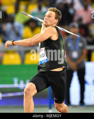 Doha in Qatar. Il 4 maggio, 2018. Thomas Rohler di Germania compete durante gli Uomini Lancio del giavellotto di 2018 Doha IAAF Diamond League a Doha, capitale del Qatar, 4 maggio 2018. Credito: Nikku/Xinhua/Alamy Live News Foto Stock