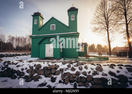 La facciata della moschea di Kruszyniany village, ex tartari polacco saldo entro Sokolka County, Voivodato Podlaskie di Polonia Foto Stock