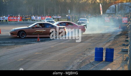 Auto racing team AST drifting in pista nei pressi della JCC presso l'ex Foto Stock