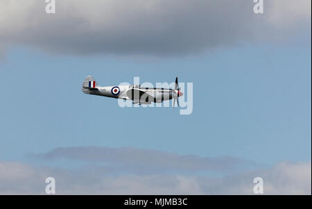 Spitfire PR XIX a Biggin Hill Airshow di Foto Stock