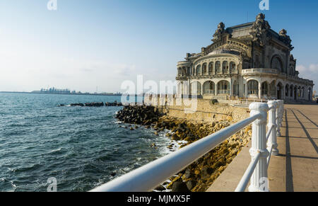 Casinò abbandonato edificio sul Boardwalk in Constanta, Romania Foto Stock