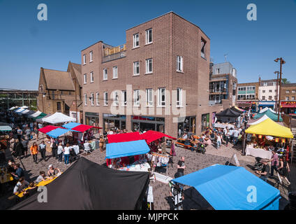 Il nuovo mercato Deptford yard dalla stazione Deptford, Londra. Foto Stock