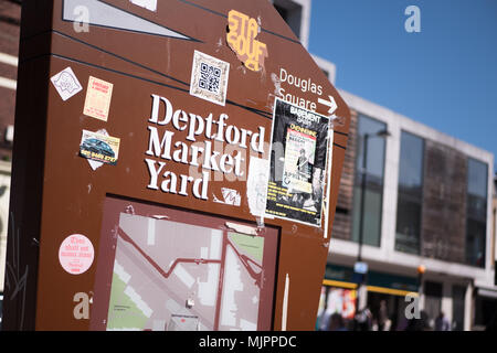 Il nuovo mercato Deptford yard dalla stazione Deptford, Londra. Foto Stock