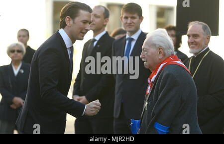 Vienna, Austria. 06. Maggio 2018. Commemorare le vittime del nazionalsocialismo. La foto mostra il cancelliere federale Sebastian Kurz (ÖVP) e la testimonianza contemporanea (R) Erich Richard Finsches. Franz PERC / Alamy Live News Foto Stock