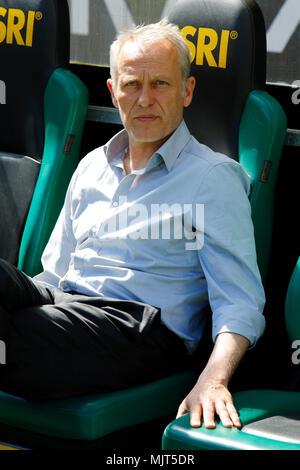 Sport,football,Bundesliga,2017/2018,Borussia Moenchengladbach vs SC Freiburg 3:1,Stadium Borussia Park,head coach Christian Streich (Freiburg) Foto Stock