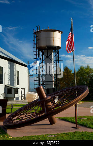 Casa del motore con la puleggia ruota, Soudan Mina sotterranea del parco statale, Minnesota Foto Stock