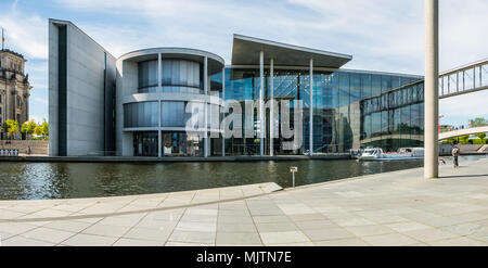 Berlino, Germania - maggio 2018: Paul Loebe Haus (palazzo del governo ) a Berlino, Germania Foto Stock