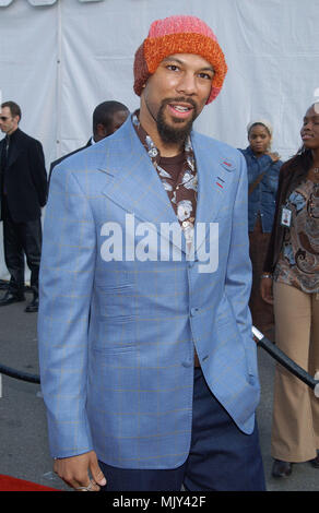 Arriva comune per la trentesima AMAs annuale tenutasi presso lo Shrine Auditorium di Los Angeles, CA., 13 gennaio 2003. - Comune01.jpgCommon01 evento nella vita di Hollywood - California, tappeto rosso Evento, verticale, STATI UNITI D'AMERICA, industria cinematografica, celebrità, fotografia, Bestof, arte cultura e intrattenimento, Topix celebrità moda / dal tappeto rosso-, una persona, verticale, migliori della vita di Hollywood, evento nella vita di Hollywood - California, moquette rossa e dietro le quinte, USA, industria cinematografica, celebrità, movie celebrità, personaggi televisivi, musica celebrità, fotografia, Bestof, arte cultura e en Foto Stock