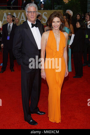 Ted Dansen e Mary Steenburgen al trentesimo gente annuale Choice Awards 2004 a Pasadena Auditorium di Los Angeles. Il 11 gennaio 2004. - DansenTed SteenburgenM069.JPG - DansenTed SteenburgenM069.JPGDansenTed SteenburgenM069 evento nella vita di Hollywood - California, tappeto rosso Evento, verticale, STATI UNITI D'AMERICA, industria cinematografica, celebrità, fotografia, Bestof, arte cultura e intrattenimento, Topix celebrità moda / dal tappeto rosso-, verticale, migliori della vita di Hollywood, evento nella vita di Hollywood - California, tappeto rosso , STATI UNITI, industria cinematografica, celebrità, mov Foto Stock