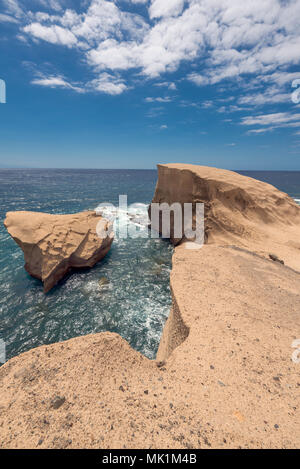 Tajao paesaggio vulcanico, costa nel sud dell'isola di Tenerife, Isole canarie, Spagna. Foto Stock