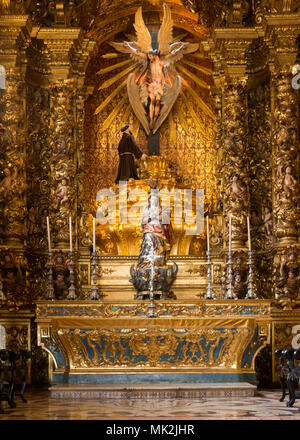 L'interno del XVIII secolo in stile rococò portoghese la chiesa di Sao Francisco da Penitencia (San Francesco di penitenza) intagliato da Francisco Xavier de Brito Foto Stock