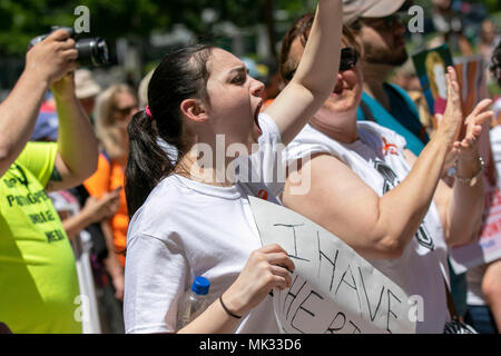 Dallas, Stati Uniti d'America. 05 Maggio, 2018. I manifestanti mostrano segni al raduno di NoRA a Dallas, in Texas il 5 maggio 2018. Credito: la foto di accesso/Alamy Live News Foto Stock