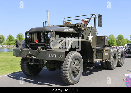 Unità motrice US Army Kaiser M52A2 (1957). Domenica delle castagne, 6 maggio 2018. Bushy Park, Hampton Court, London Borough of Richmond upon Thames, Inghilterra, Gran Bretagna, Regno Unito, Regno Unito, Regno Unito, Europa. Sfilata di veicoli d'epoca e classici e mostre con attrazioni della zona fieristica e rievocazioni militari. Crediti: Ian Bottle/Alamy Live News Foto Stock