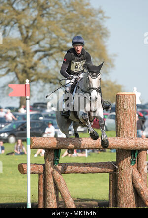 Badminton, UK. Il 5 maggio 2018. 05.05.2018 Mitsubishi Motors Badminton Horse Trials 2018. Badminton House. Oliver Townend (GBR) sulla classe Ballaghmor Credito: Julie Priestley/Alamy Live News Foto Stock