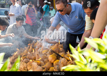 Festival indù---celebrata dalla comunità Tamil sulla luna piena nel gennaio/febbraio---noto come Thaipusam Thaipooyam o. Foto Stock