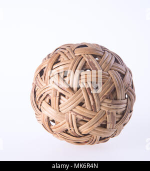 Sfera. rattan sfera su sfondo. rattan palla sullo sfondo Foto Stock