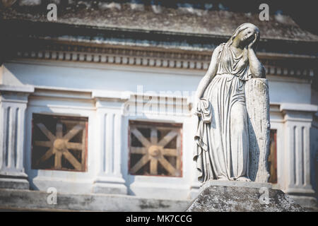 Monumenti a Recoleta cimitero, un cimitero pubblico a Buenos Aires, Argentina. Foto Stock