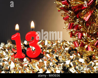 Compleanno di masterizzazione numero di candele 52 Foto stock - Alamy