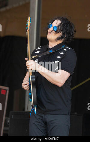 New Orleans, Louisiana, Stati Uniti d'America. Il 6 maggio, 2018. JACK WHITE durante 2018 New Orleans Jazz e Heritage Festival a Race Course Fiera a New Orleans, Louisiana Credito: Daniel DeSlover/ZUMA filo/Alamy Live News Foto Stock