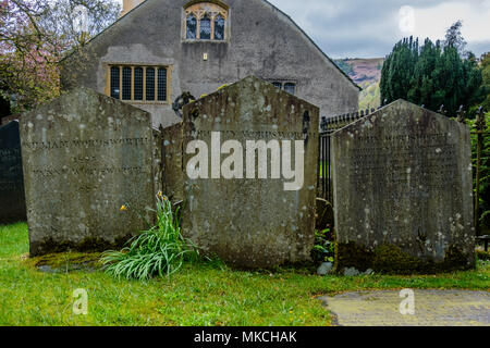 Wordsworth tombe di famiglia a St Oswald è la Chiesa, Grasmere, Lake District, Cumbria Foto Stock