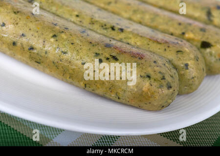 Veggie salsicce con cavolo e cipolla, vegetariano vegano salsiccia Foto Stock