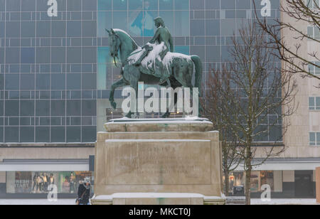 COVENTRY, Regno Unito - 3° marzo 2018: Lady Godiva statua a Broadgate nel centro della città, Coventry, West Midlands, Inghilterra, Regno Unito, Europa occidentale. Foto Stock