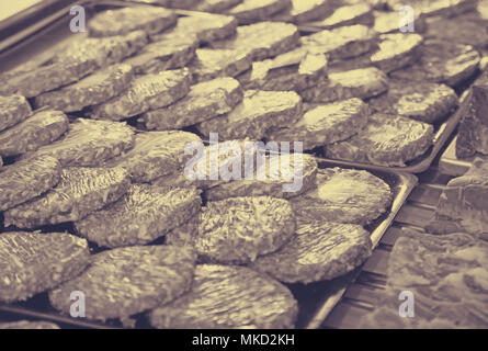 Burger assort sul contatore in bakers shop, close up Foto Stock