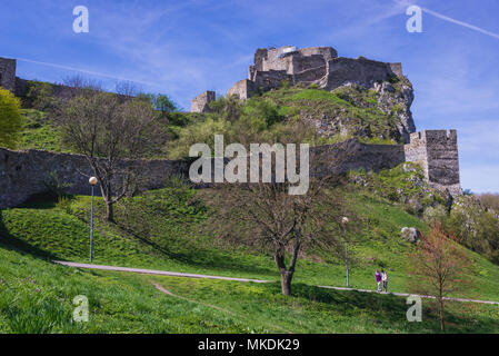 Il castello di Devin, borough di Bratislava, uno dei più antichi castelli in Slovacchia Foto Stock