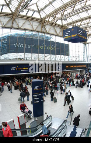 Waterloo International inaugurato nel 1994 e utilizzato per essere il capolinea dei servizi Eurostar in esecuzione attraverso il nuovo tunnel sotto la Manica Foto Stock